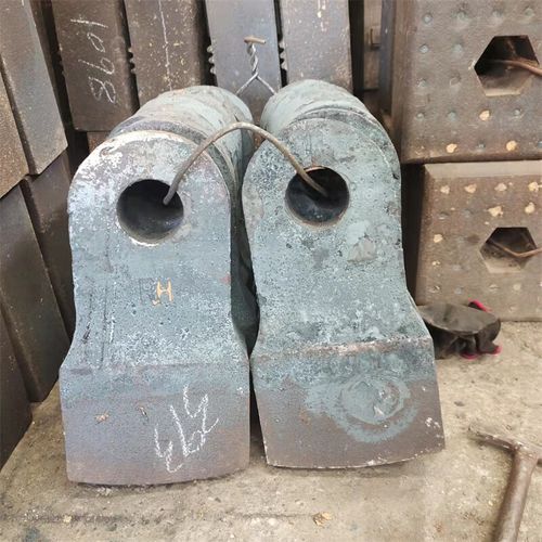 愛帛哆復合錘頭制砂機錘頭鍛打耐磨破碎機甩錘頭高洛合金錘頭雙金屬錘