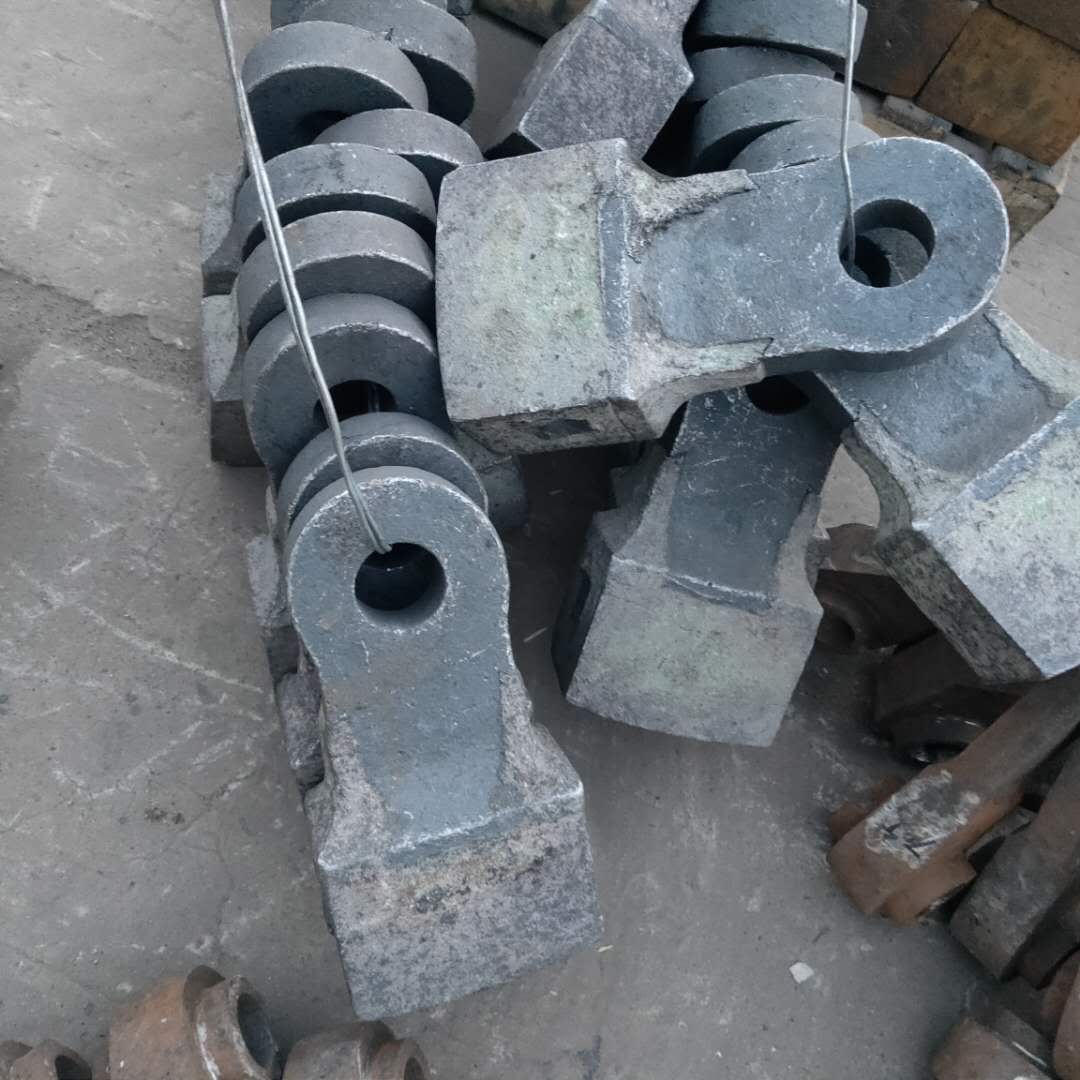 高鉻合金錘頭 提升錘式破碎機(jī)與制砂機(jī)耐磨性能的關(guān)鍵鑄造件